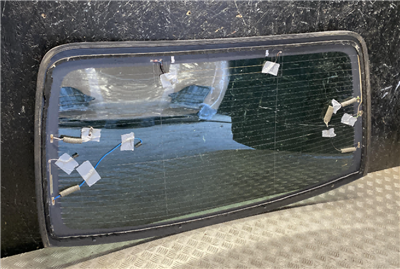 לשמשה אחורית של מרצדס בנץ S-Class (W222